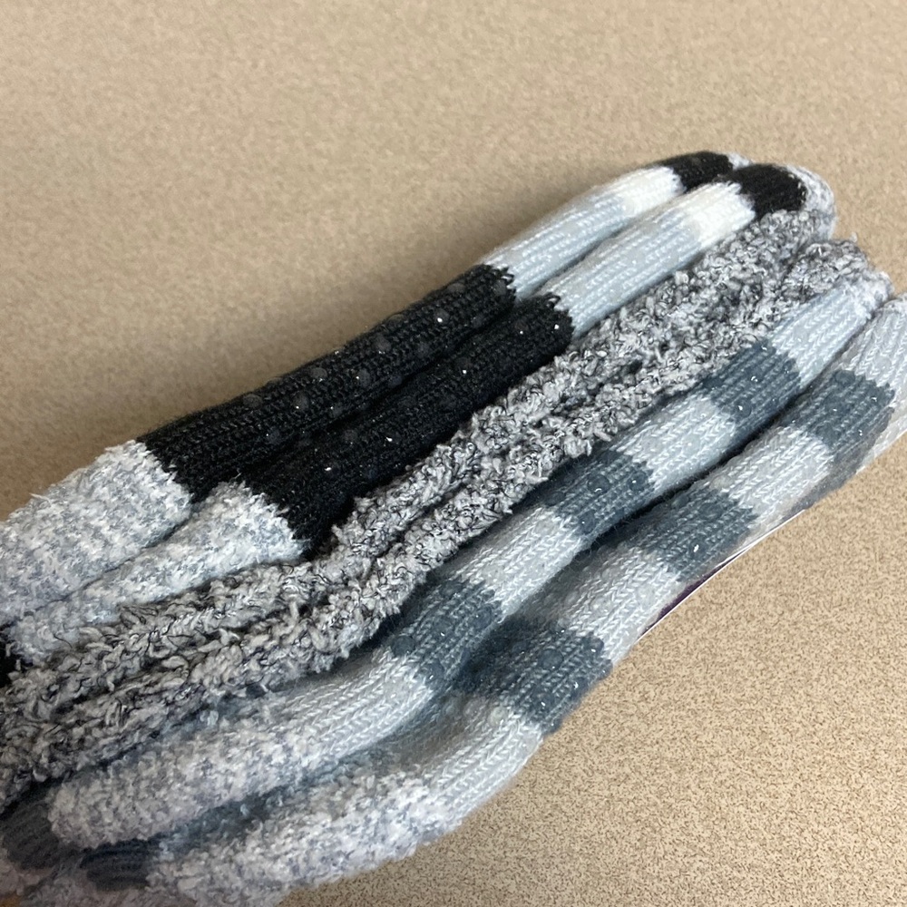 Joyspun Women's Gray Striped Socks - Picture 2 of 7